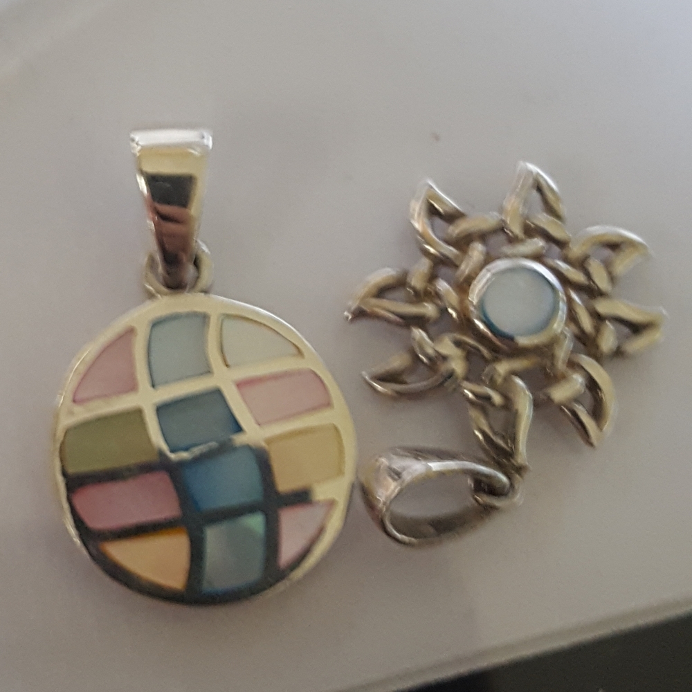 925 Sterling silver mother of pearl pendant